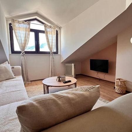 Cozy 1 Bedroom Apartment Next To The Gondola Bansko Bagian luar foto