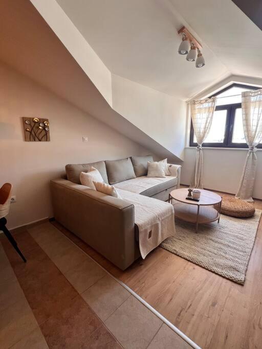Cozy 1 Bedroom Apartment Next To The Gondola Bansko Bagian luar foto