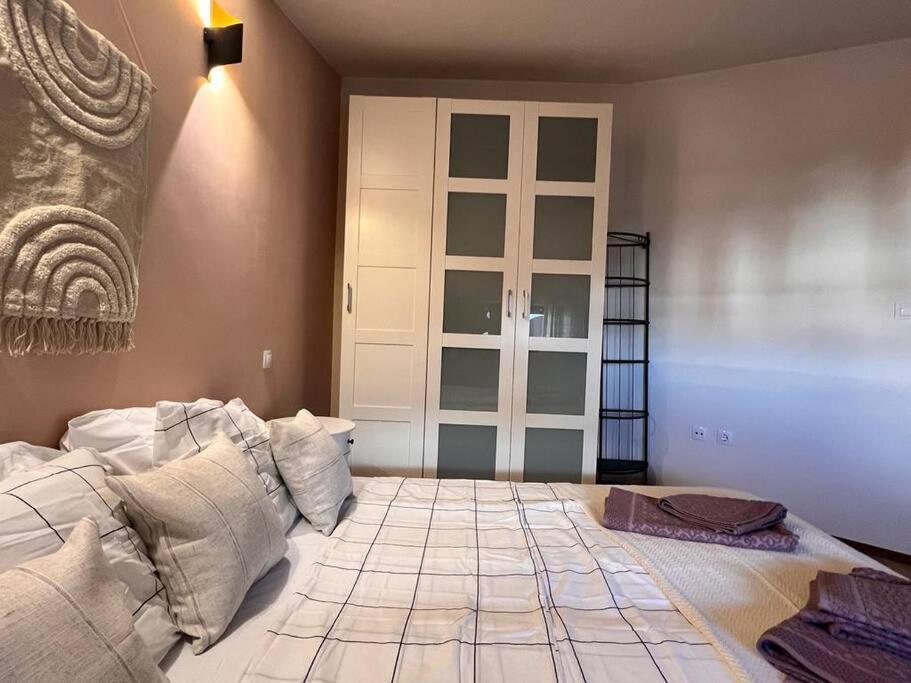 Cozy 1 Bedroom Apartment Next To The Gondola Bansko Bagian luar foto